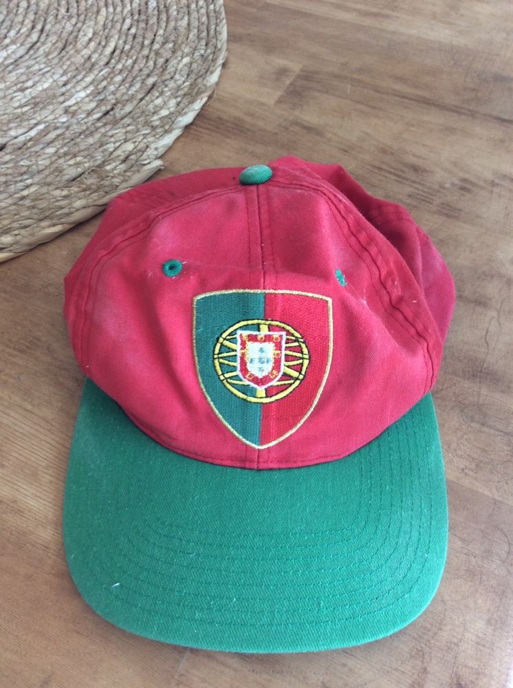 Boné/cap de Portugal Euro 1996, ideal para colecionadores.