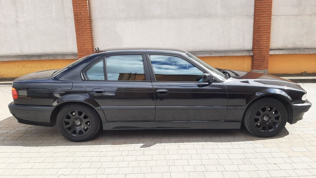 Продам BMW e38 3.0d м57 2000р рестайлинг