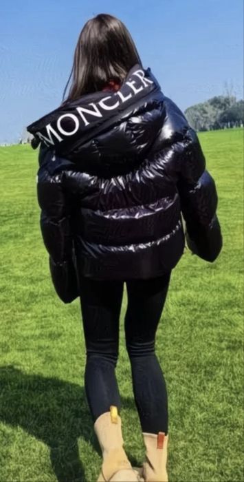 Куртка жіноча пуховик moncler