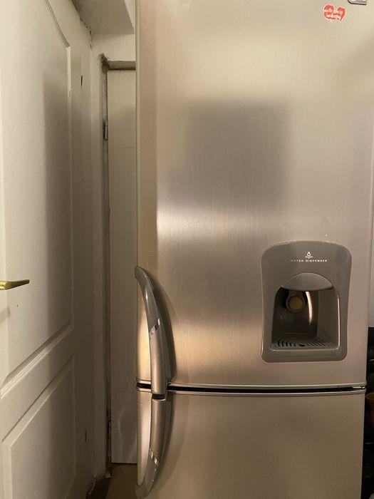 Lodowka  lg  srebrna duza