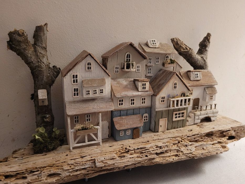 Wieszak na klucze domki