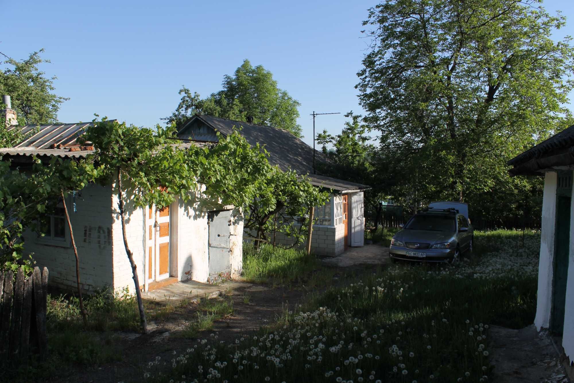продаю хату с.Северинівка Тростянецький р-н Вінницька обл.