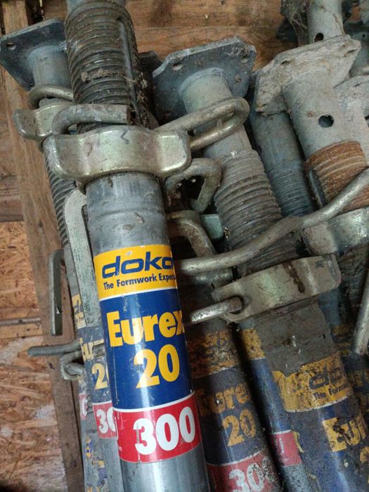 Стійкі для горизонтальної опалубкі"doka"