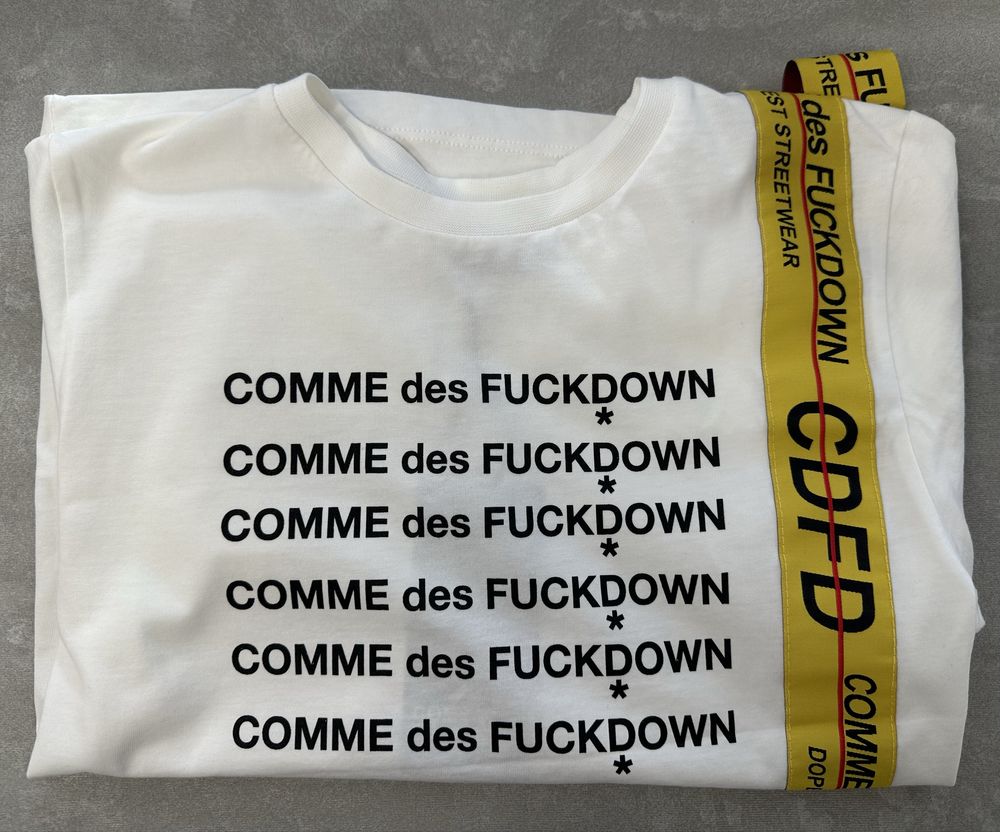 Футболка Comme des fuckdown 140р
