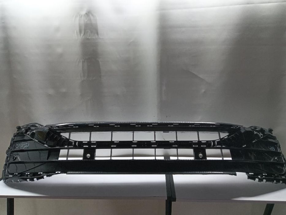 KRATKA ŚRODKOWA ZDERZAKA PRZÓD PRZEDNIA VW TIGUAN II LIFT R-LINE 5NA853677Q