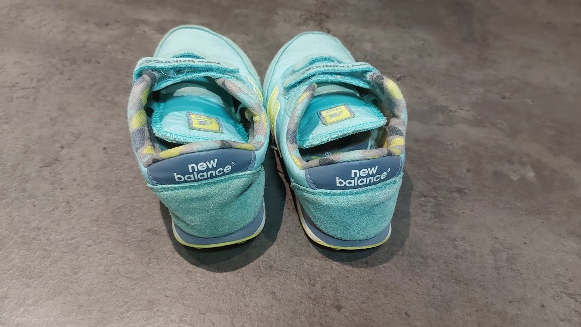 Buty dziecięcc New Balance 410; rozmiar 31, długość wkładki 20