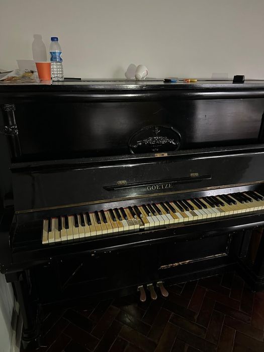 Piano antigo Goetze