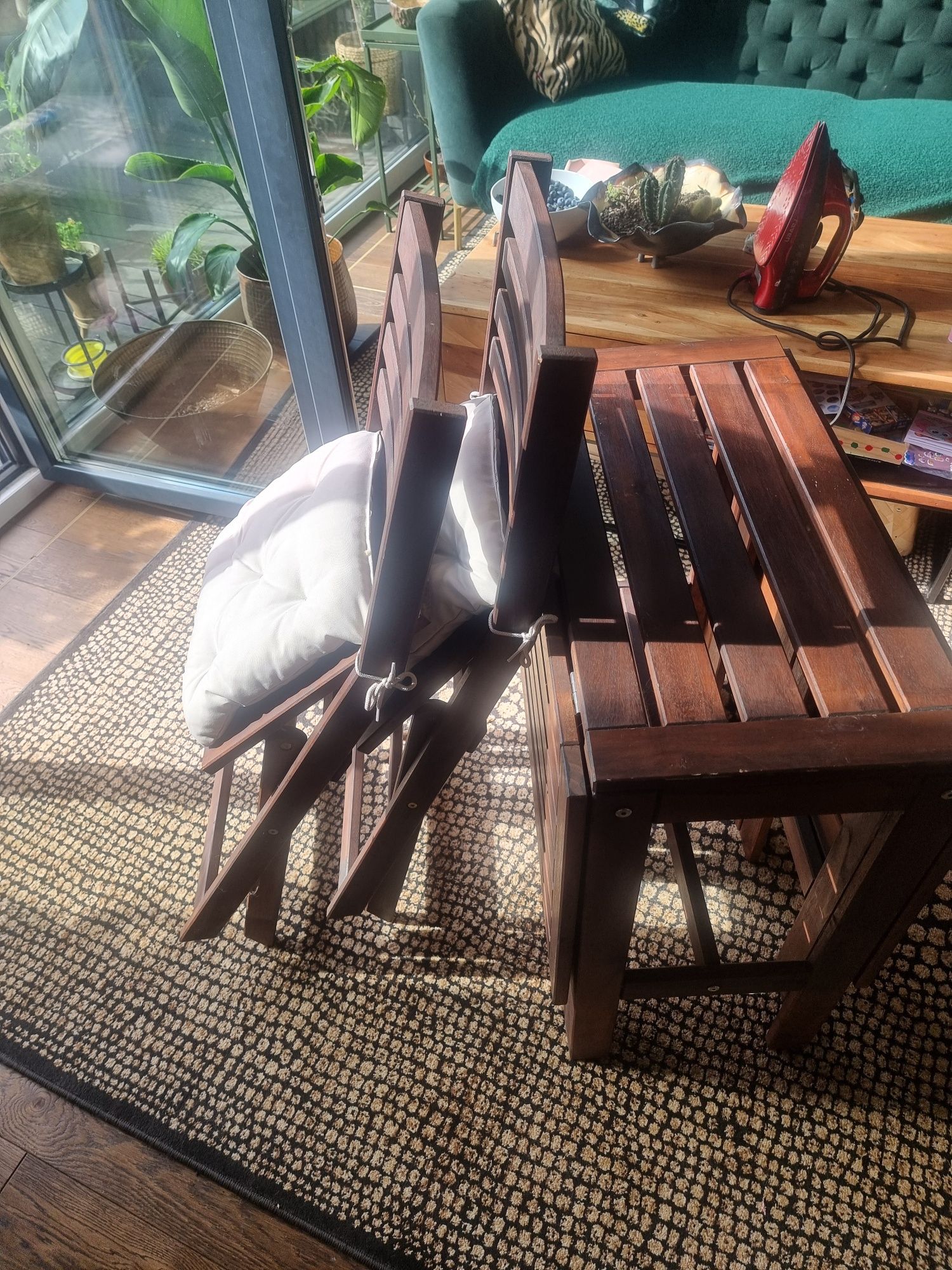 Nammaro aksholmen ikea stół rozkładany i dwa krzesła