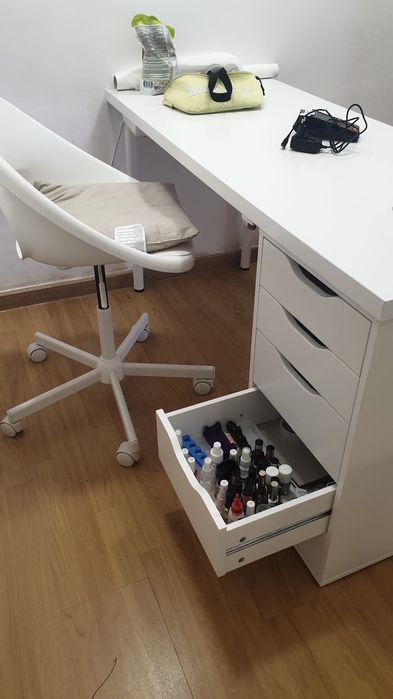 Vende-se artigos de barbearia e manicure