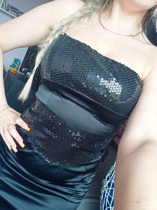 Sukienka mini czarna