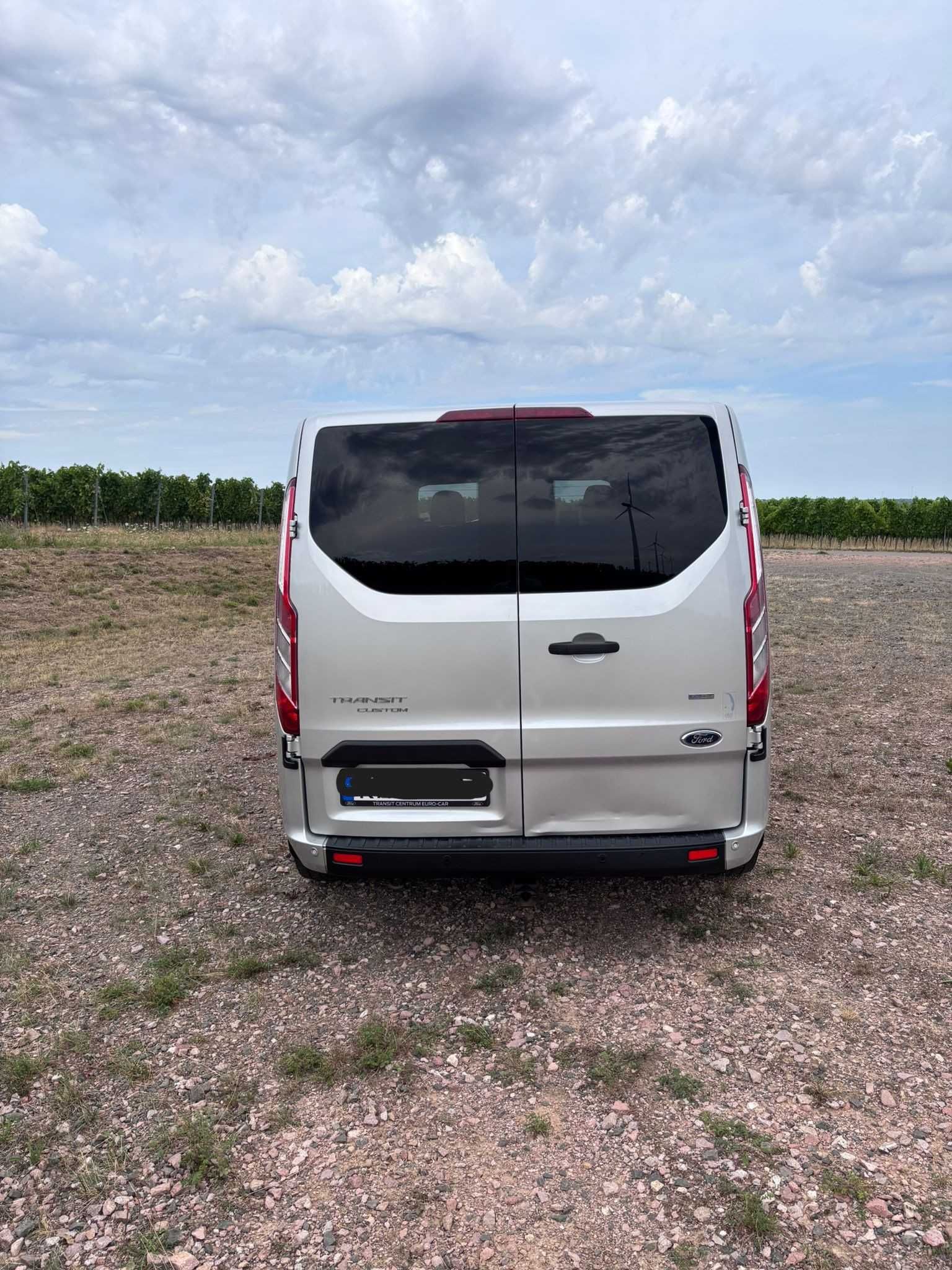 Ford Transit Custom Kombi 2018r. 2.0 TDCi 9 Osobowy Long
