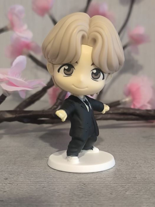 JK mc donalds Jung Kook tiny tan чонгук фігурка колекційна