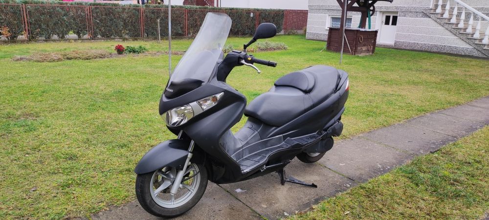 Suzuki Burgman 200