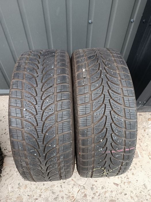 Зимові шини 215/45/17 Bridgestone Blizzak LM-32