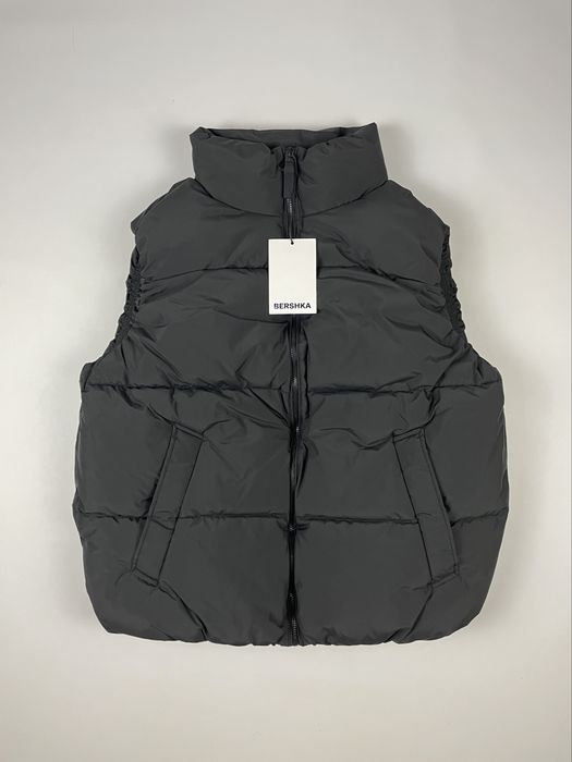 Жилет Bershka Puffer Gilet (S / M) чорний чоловічий дутий на осінь