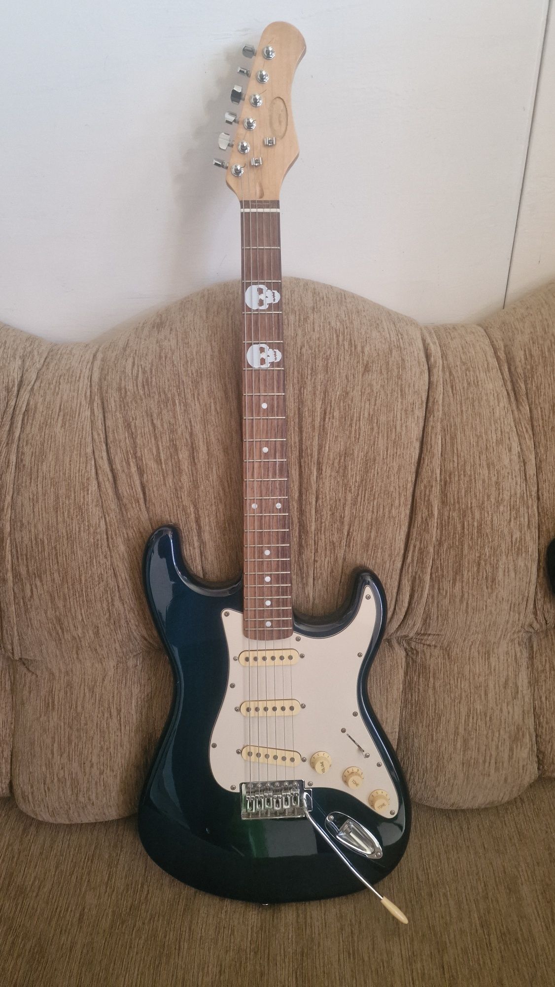 Gitara elektryczna z pokrowcem