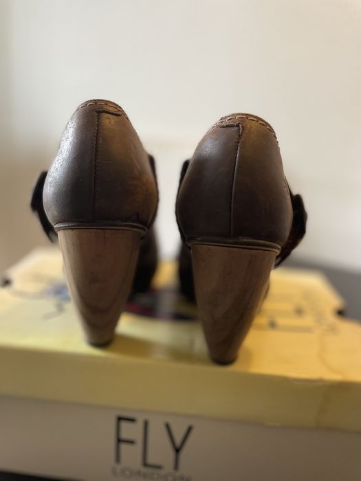 Sapatos fly modelo Road tamanho 38