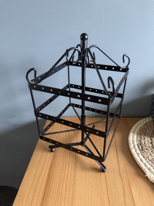 Wieszak na biżuterię