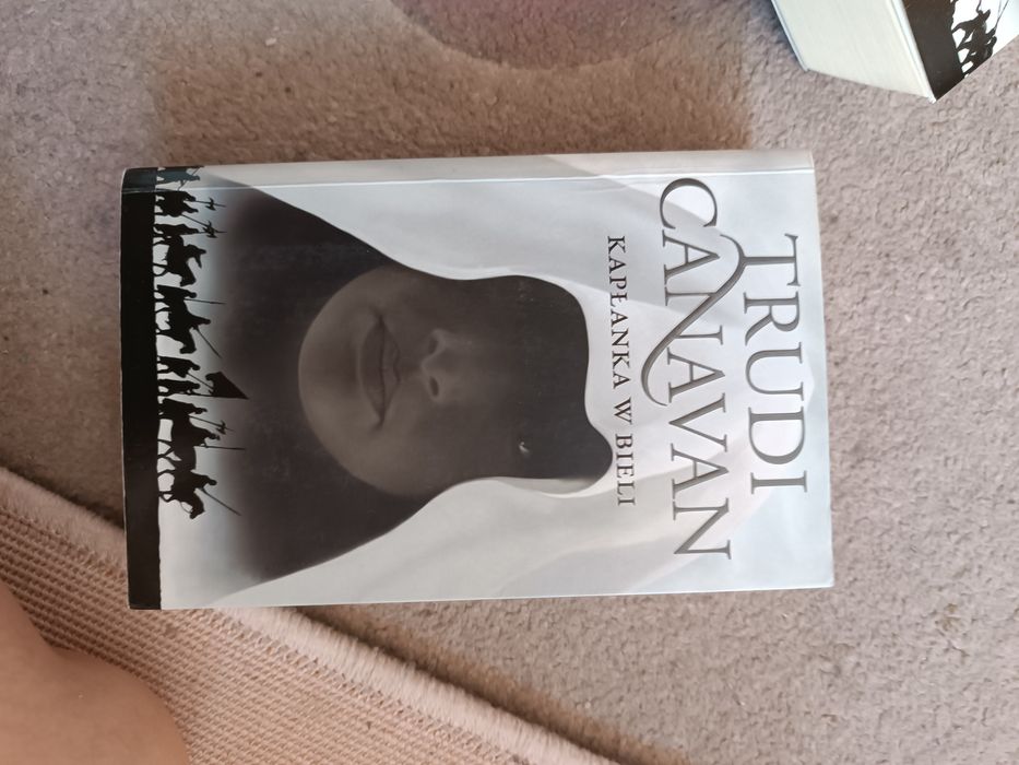 Trudi Canavan seria + opowiadania