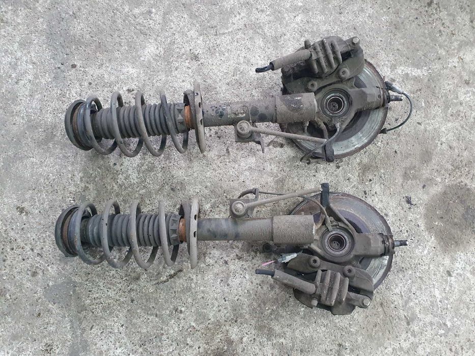 Amortyzator zwrotnica piasta zacisk przód Peugeot 308 T7 1.6 120km