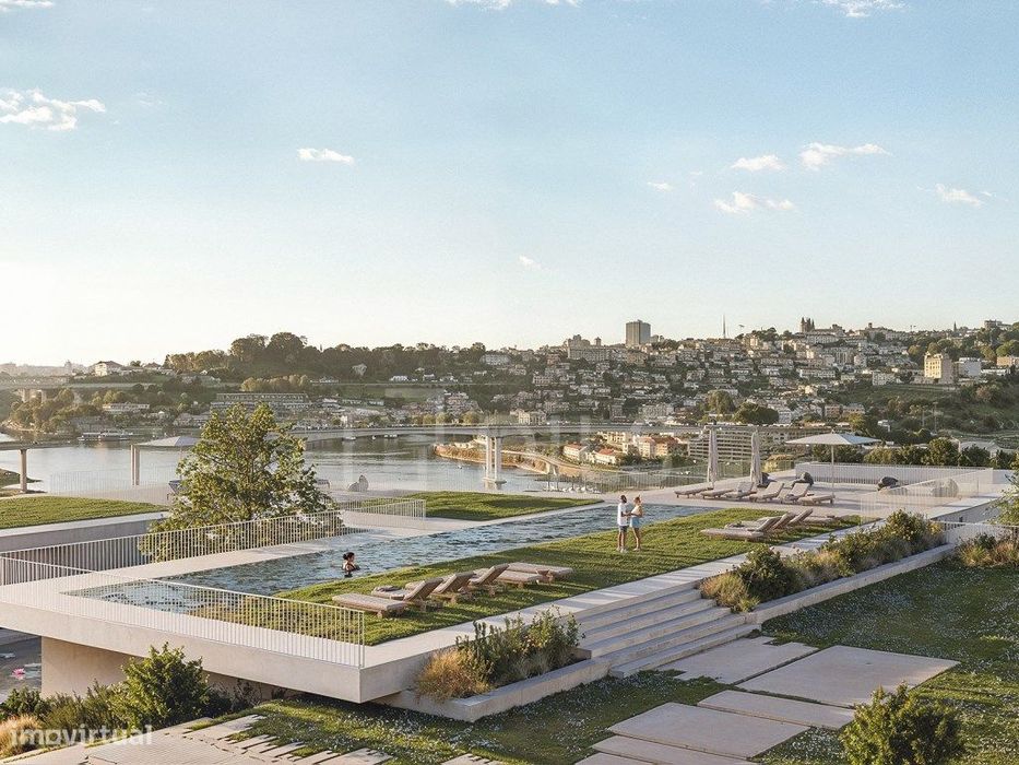 Apartamento T3 duplex, com jardim, em Gondomar