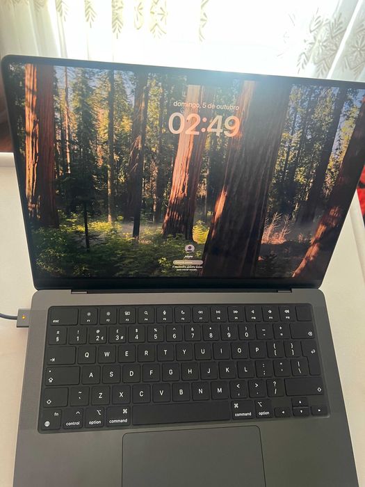 MacBook Pro M4 16GB – Imaculado + Envio DHL (Usado apenas 1 vez!)