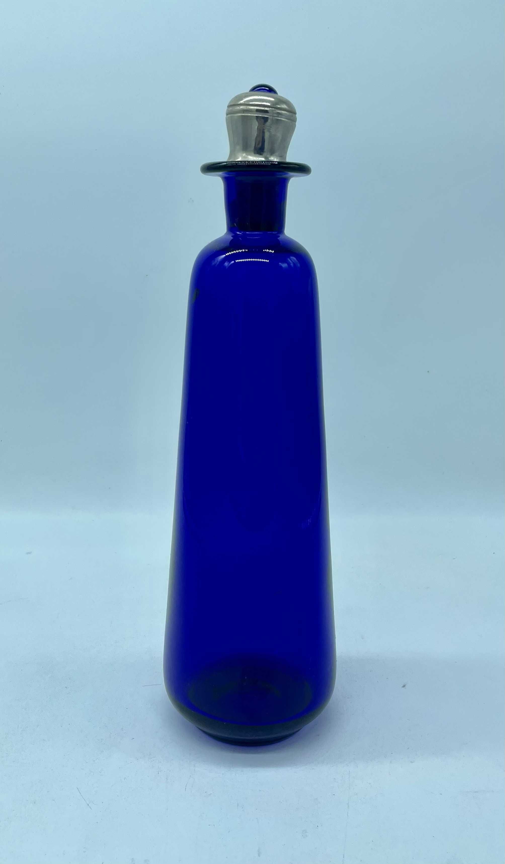 Garrafa antiga em cristal