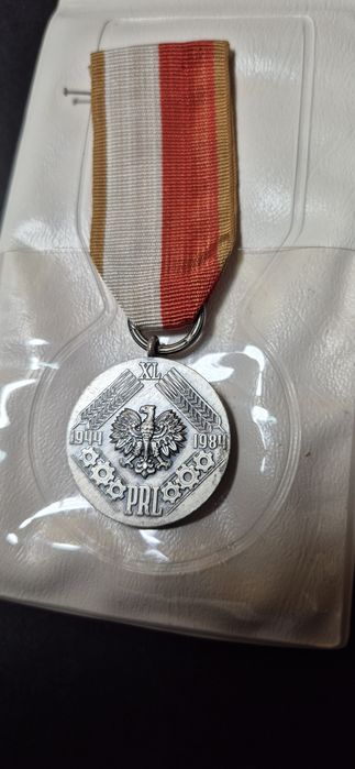 Walka Praca Socjalizm odznaczenie medal dla pułkownika PRL książeczka