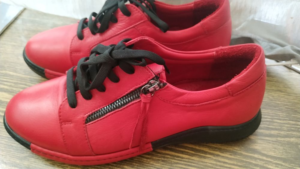 Кожаные красные кроссовки Spring Step Yana Shoes 38