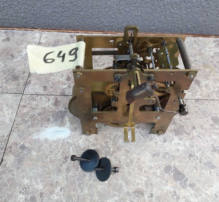 649 Mechanizm starego zegara ściennego GB Becker P42 sprawny
