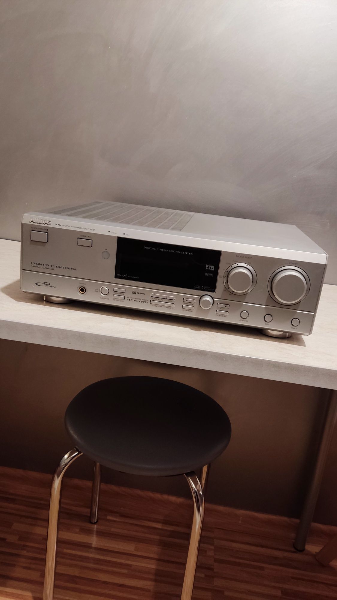 Amplituner kina domowego. PHILIPS FR 984 DIGITAL AV SORROUND .