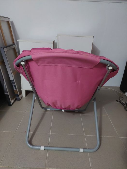 Cadeira de quarto rosa