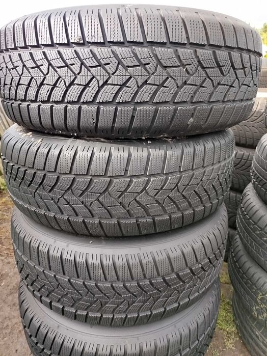 A212# Opony uzywane zimowe 235/65/17" Dunlop