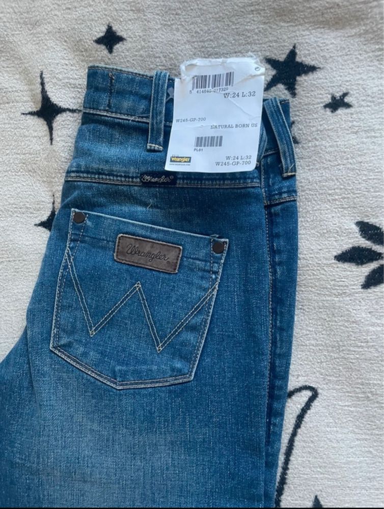 Jeansy wrangler Joni flare leg