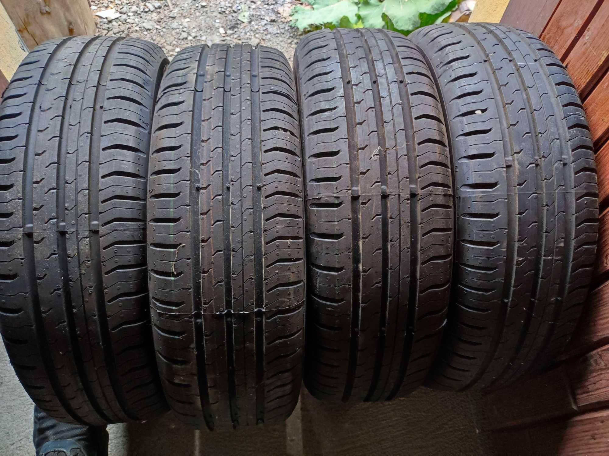 Continental 165/60R15 komplet