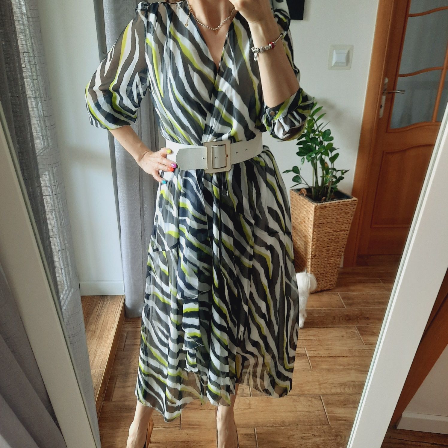 Sukienka okazjonalna z rękawem