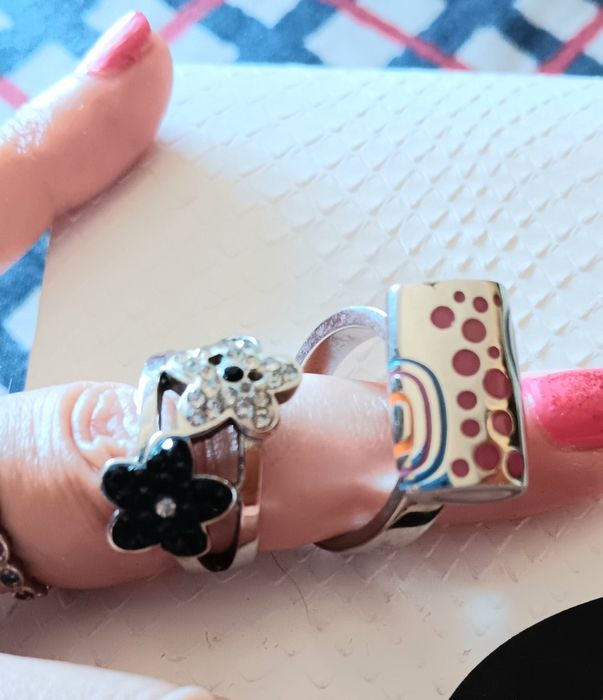 Aneis one swatch novos