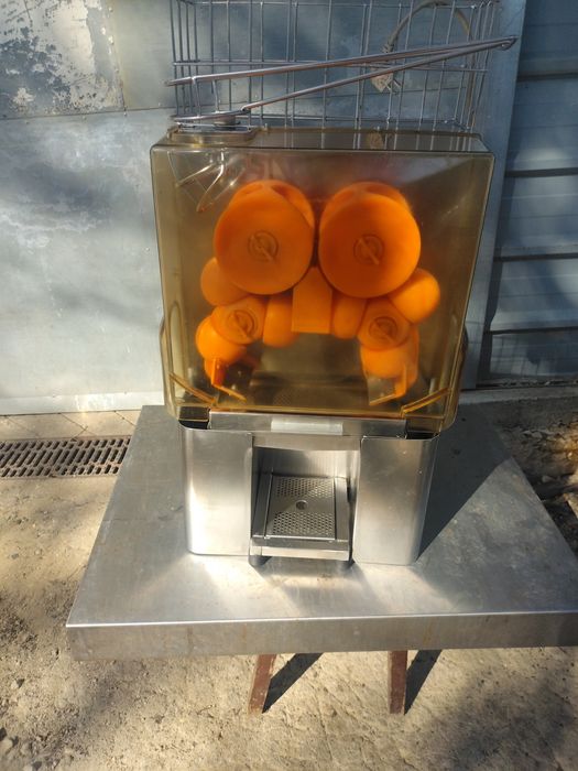 Máquina sumo laranja