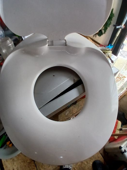 Tampa de sanita familiar com assento de criança assento