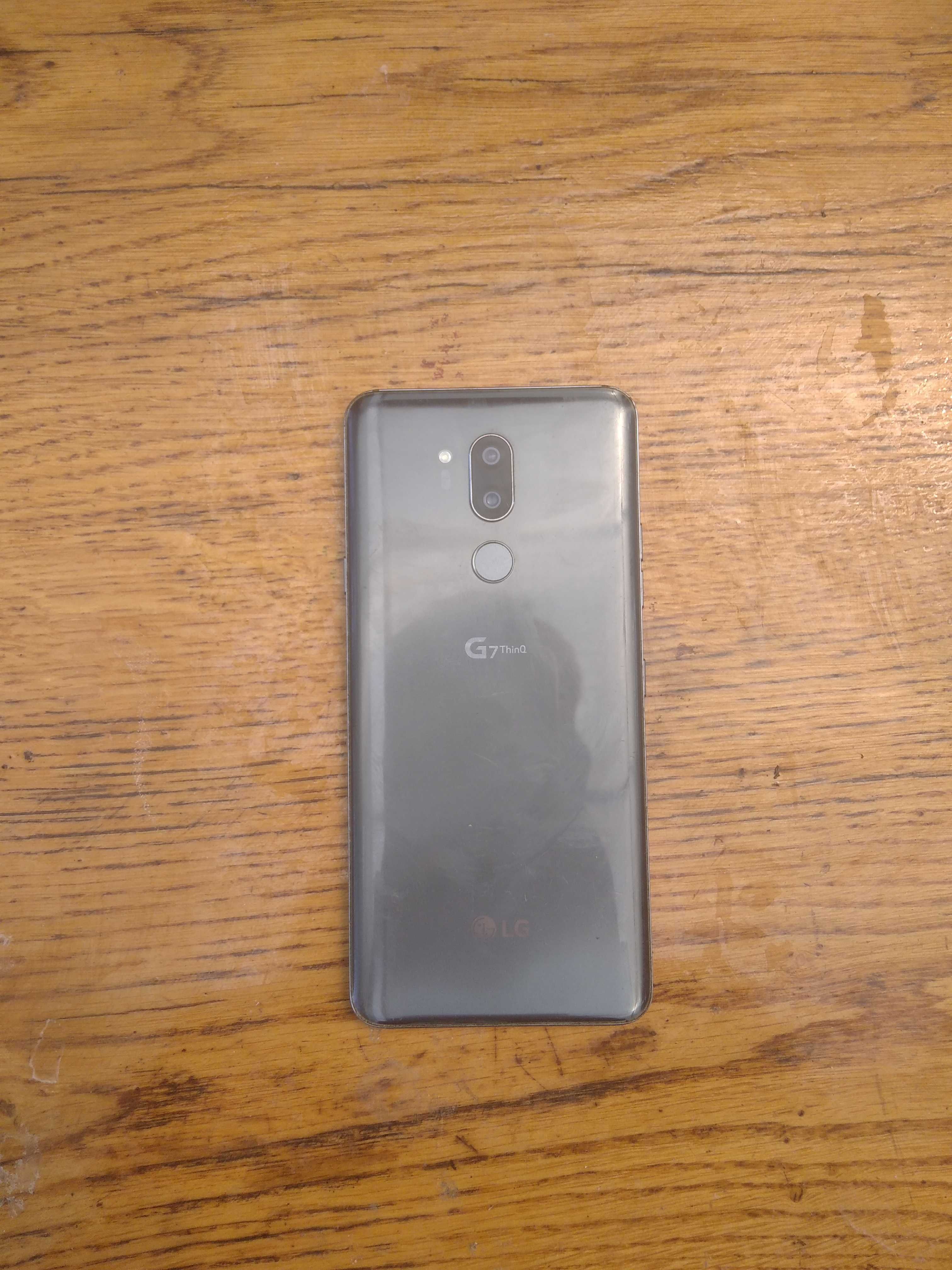 Продам телефон LG G7 4/64