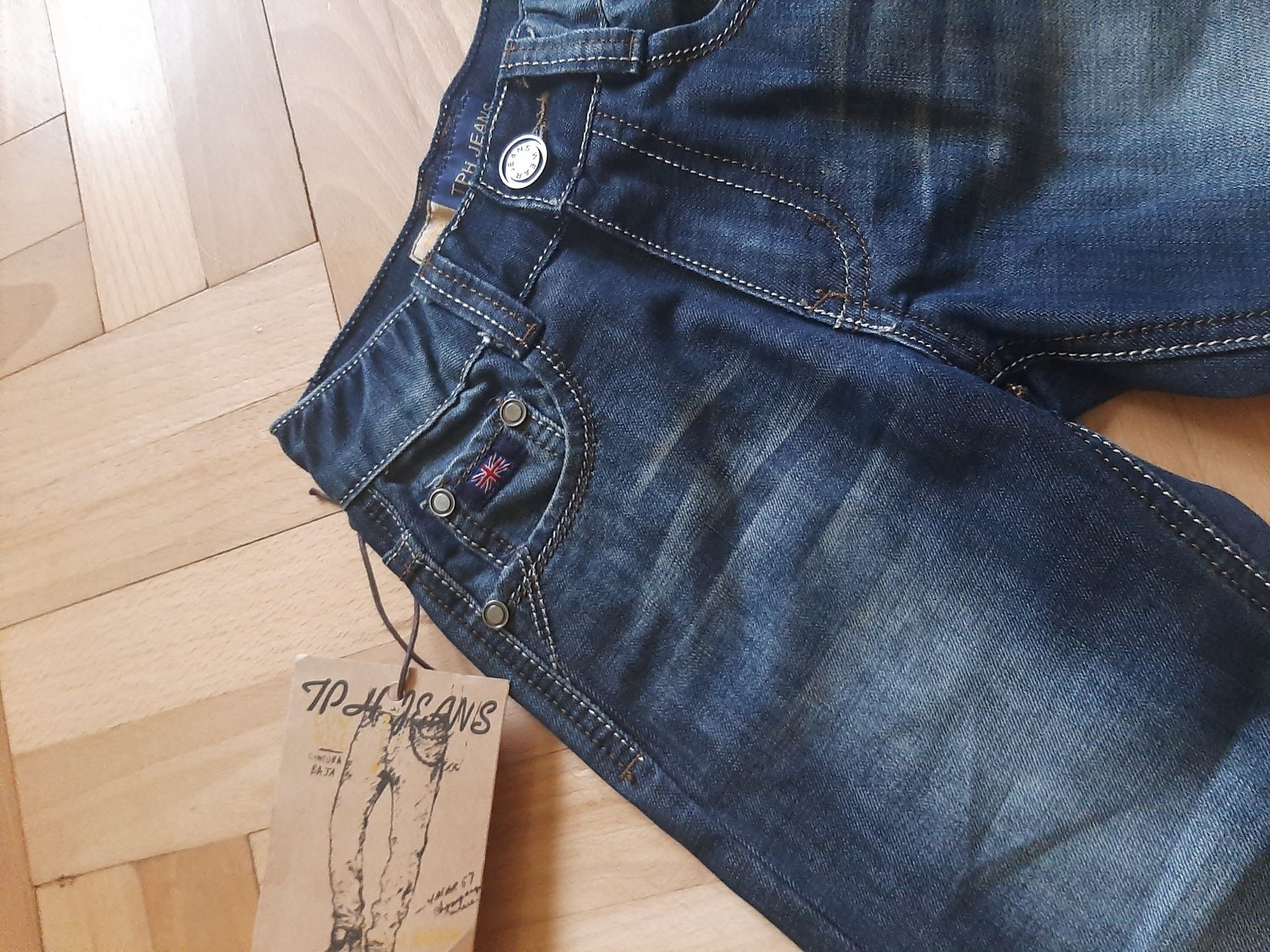 Spodnie jeansowe 122cm/128