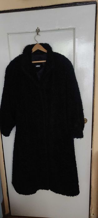 futro damske-sztuczne karakuły