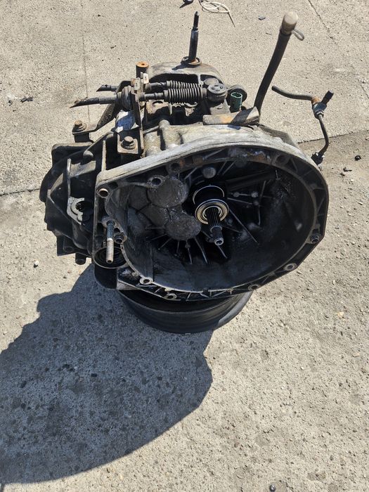 Skrzynia biegów PK6025 1.9 DCI Opel Vivaro Trafic