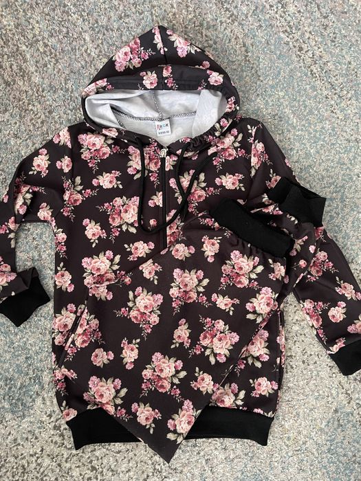 Dresy dziewczęce rozm.152