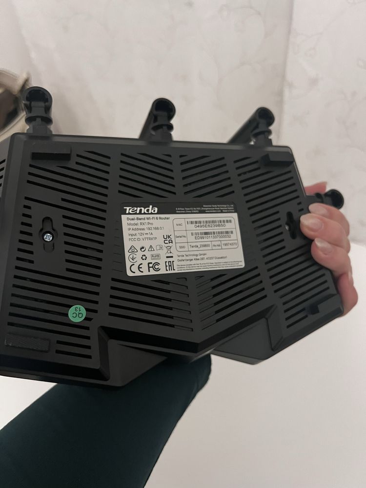 Tenda RX1 Pro Wifi 6 WLAN Router + Cabo de internet (5m)