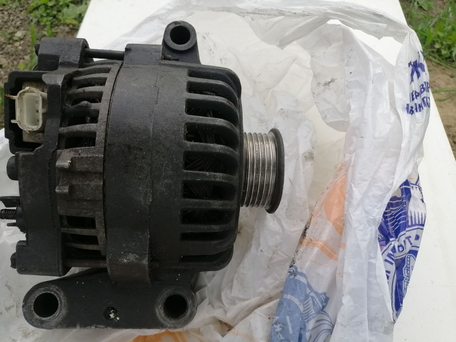 Генератор Ford focus1  USA  2.0  split port (110 A)