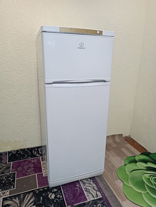 Холодильник б/у Indesit NTS14AA доставка