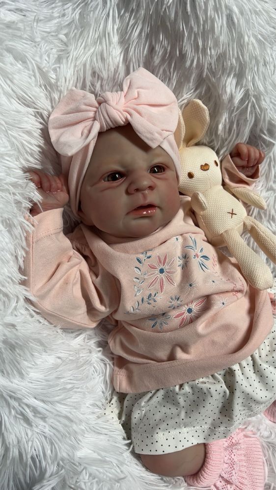 Bebé reborn novo