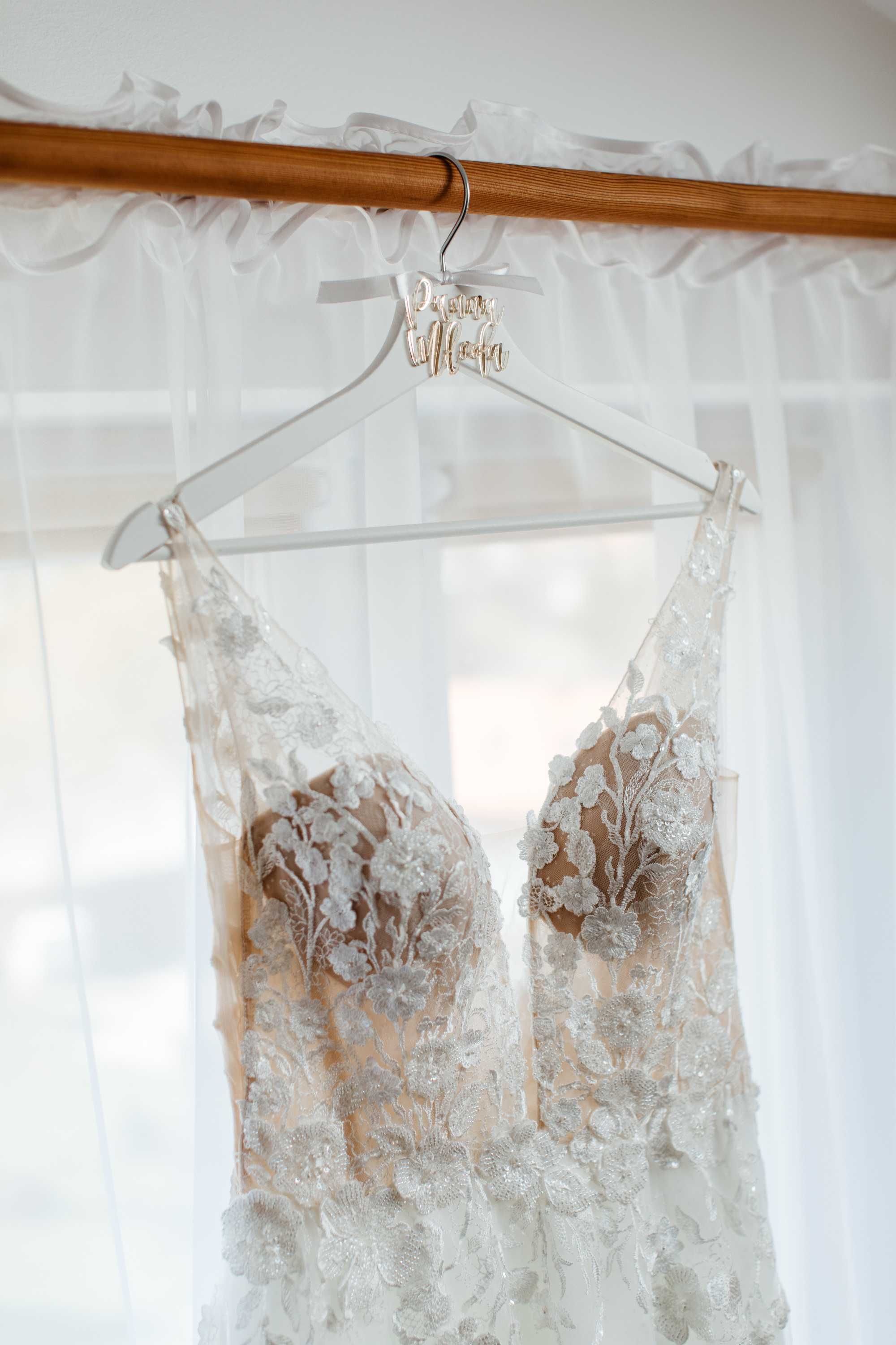 Suknia ślubna ANNAIS BRIDAL - model GUCCIA