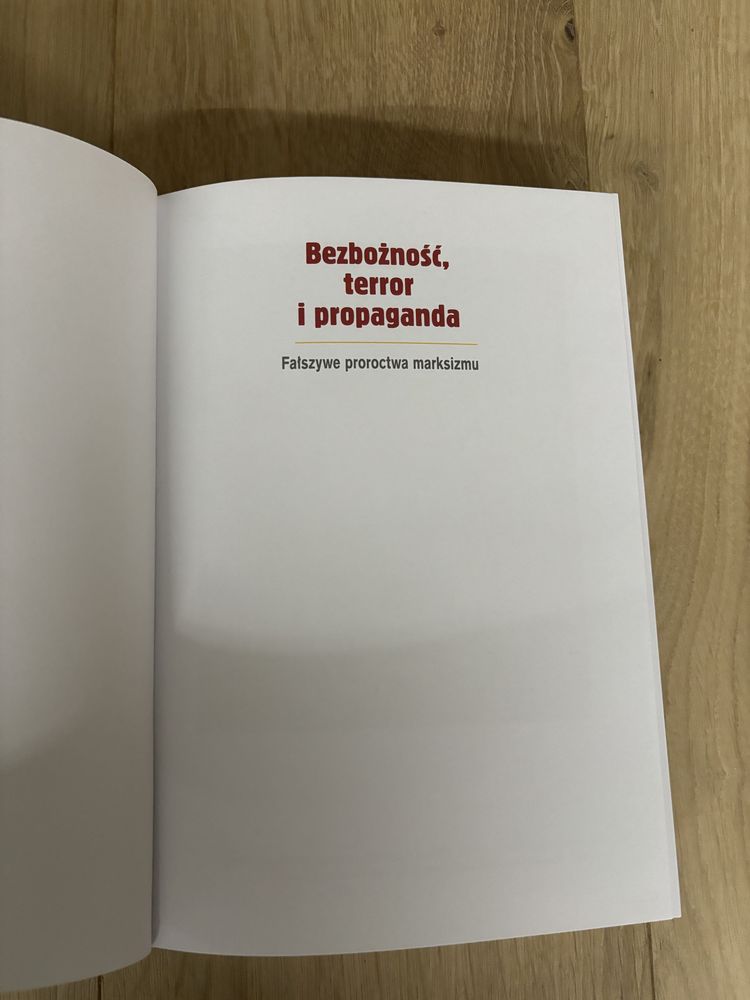 Bezbożność, terror i propaganda - Wojciech Roszkowski